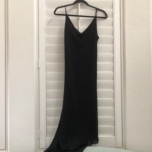 Black Lily V-Neck Scoop Neck Dress (Size L)